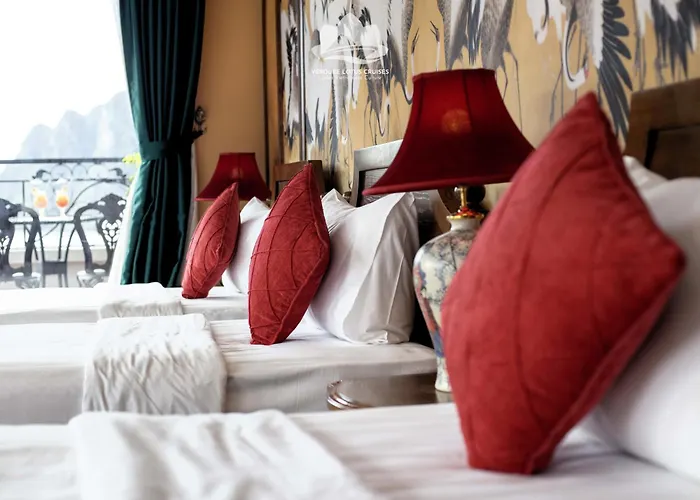 Verdure Lotus Grandeur Cruise On Bay 5*