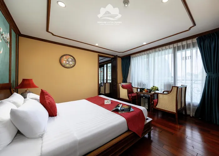 Verdure Lotus Grandeur Cruise On Bay 5* Ha Long