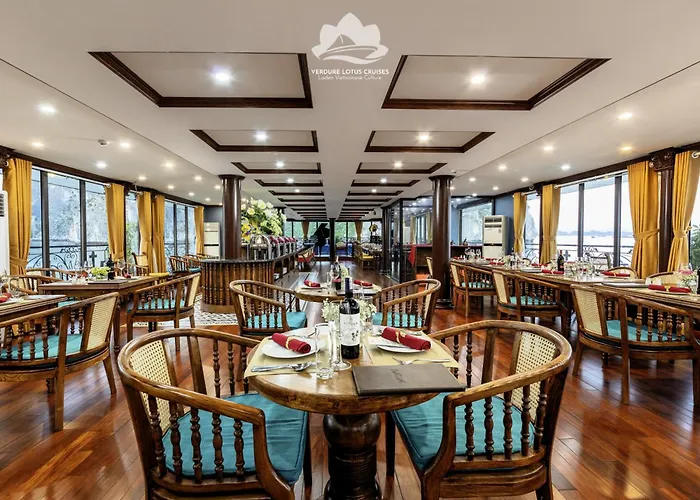 Verdure Lotus Grandeur Cruise On Bay 5*