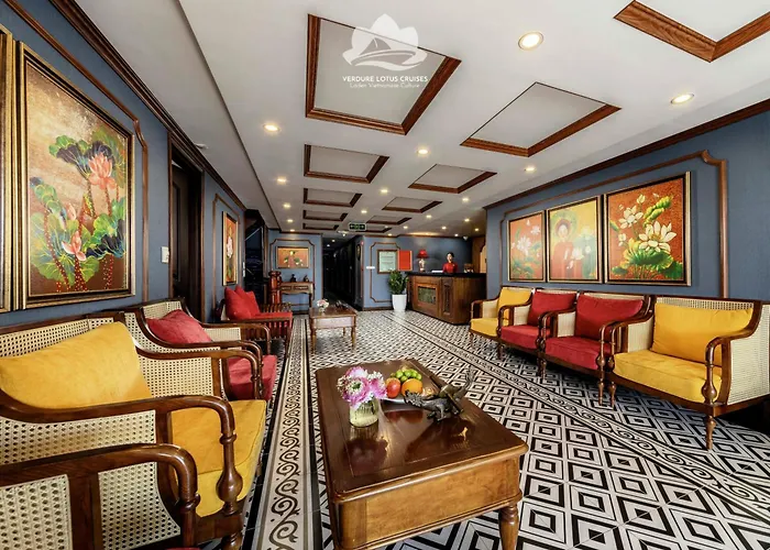 Verdure Lotus Grandeur Cruise On Bay Ha Long